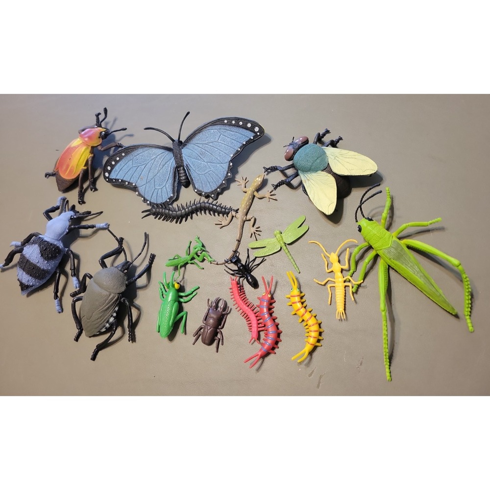 Mixed Lot of Rubber Plastic Beetles fly worms Insects Bugs Toy Figures